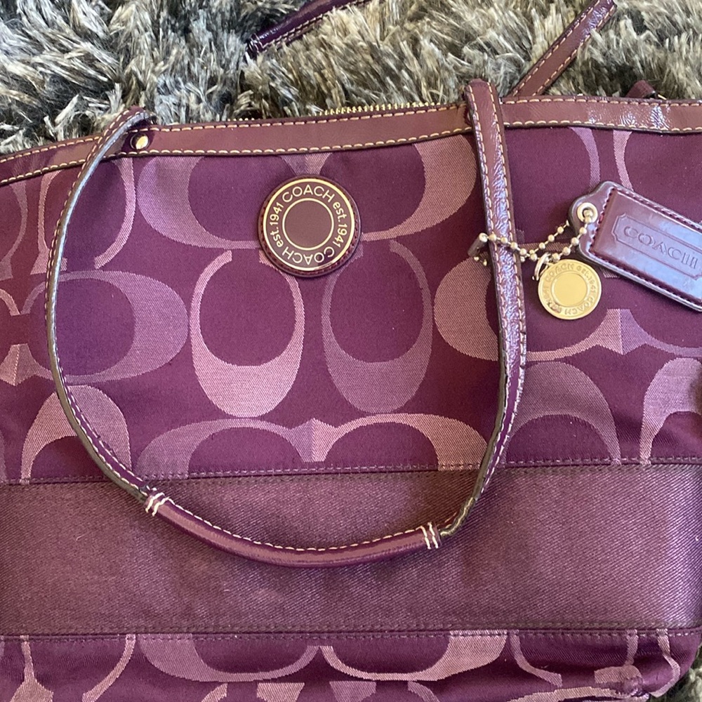 Coach Shoulder Bag F20018 Signature C Jacquard + Patent Leather Trim Plum RARE